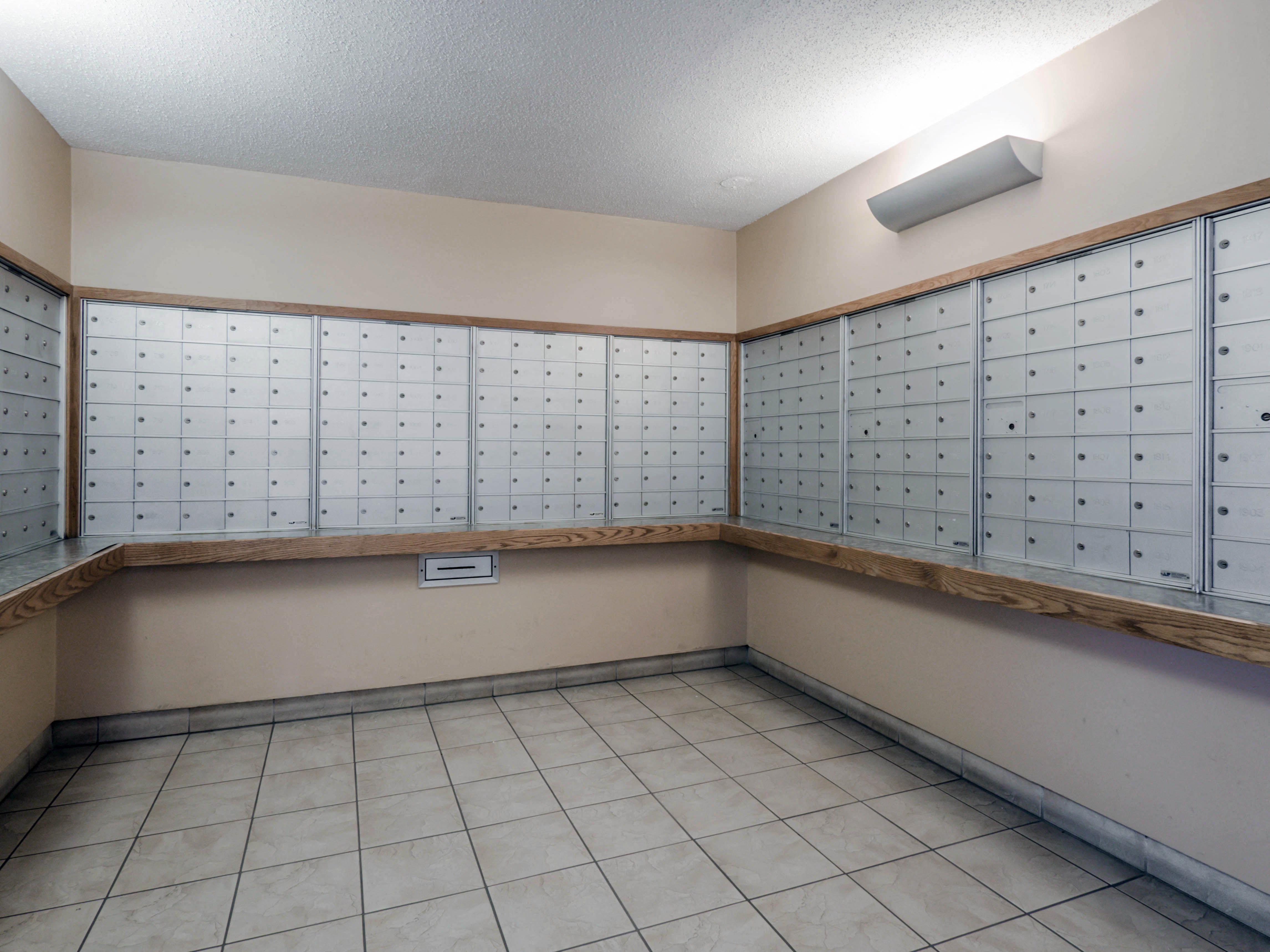 Package Room, at Prairie Shores, Chicago